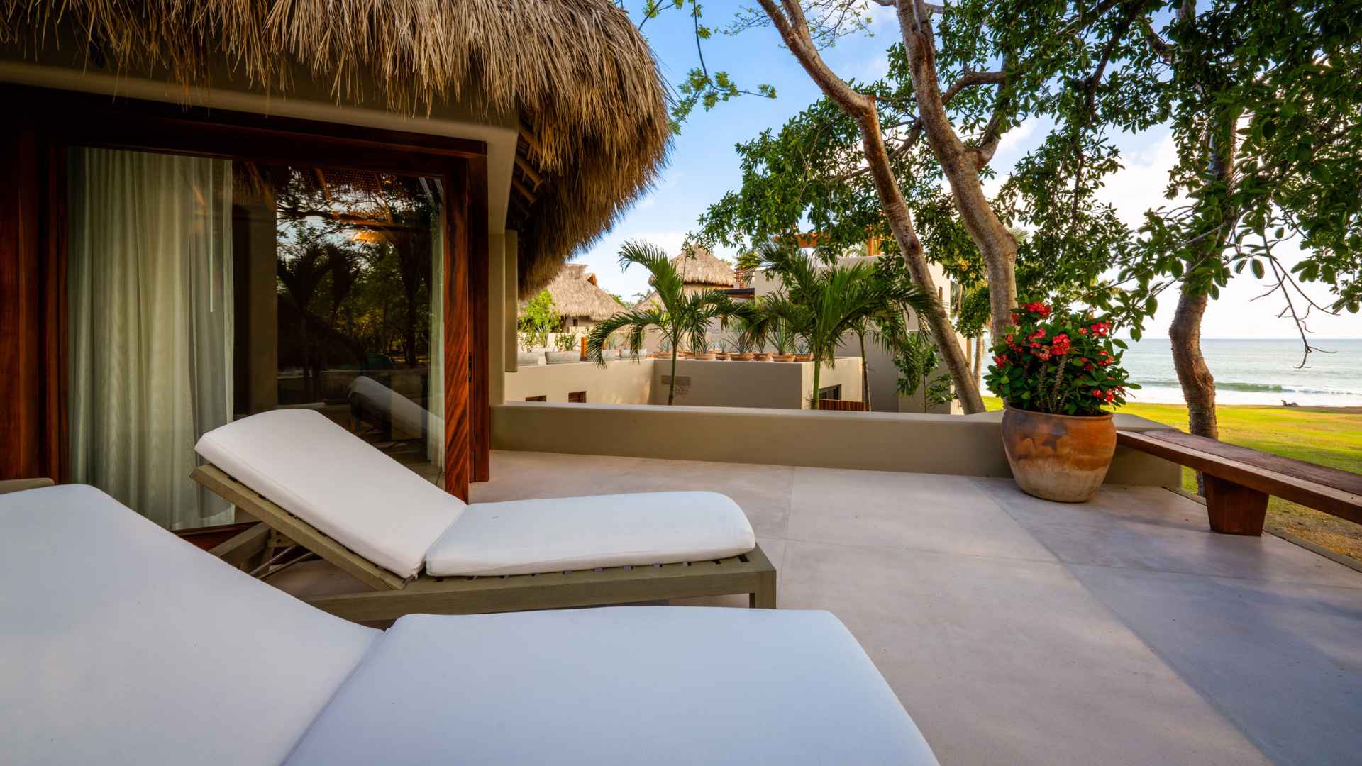 Akama - Punta Mita