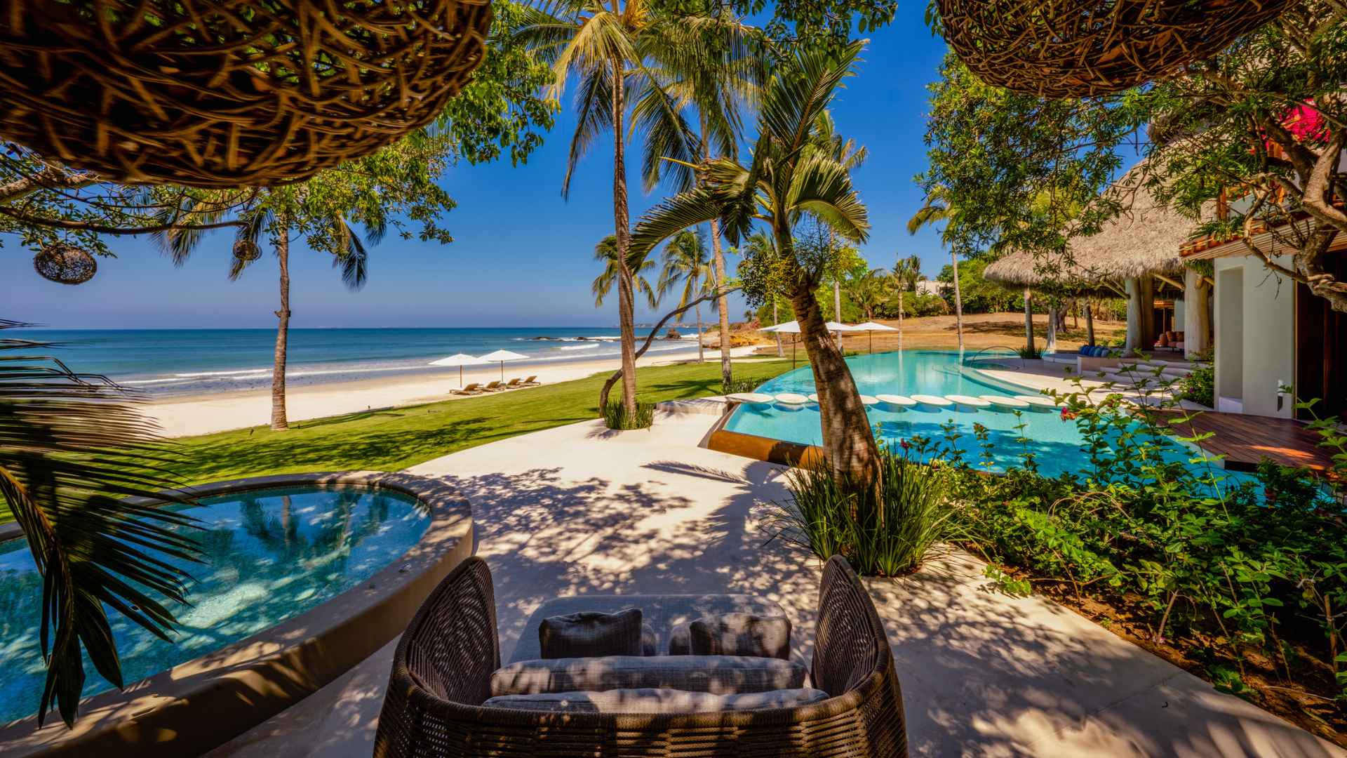 Akama - Punta Mita