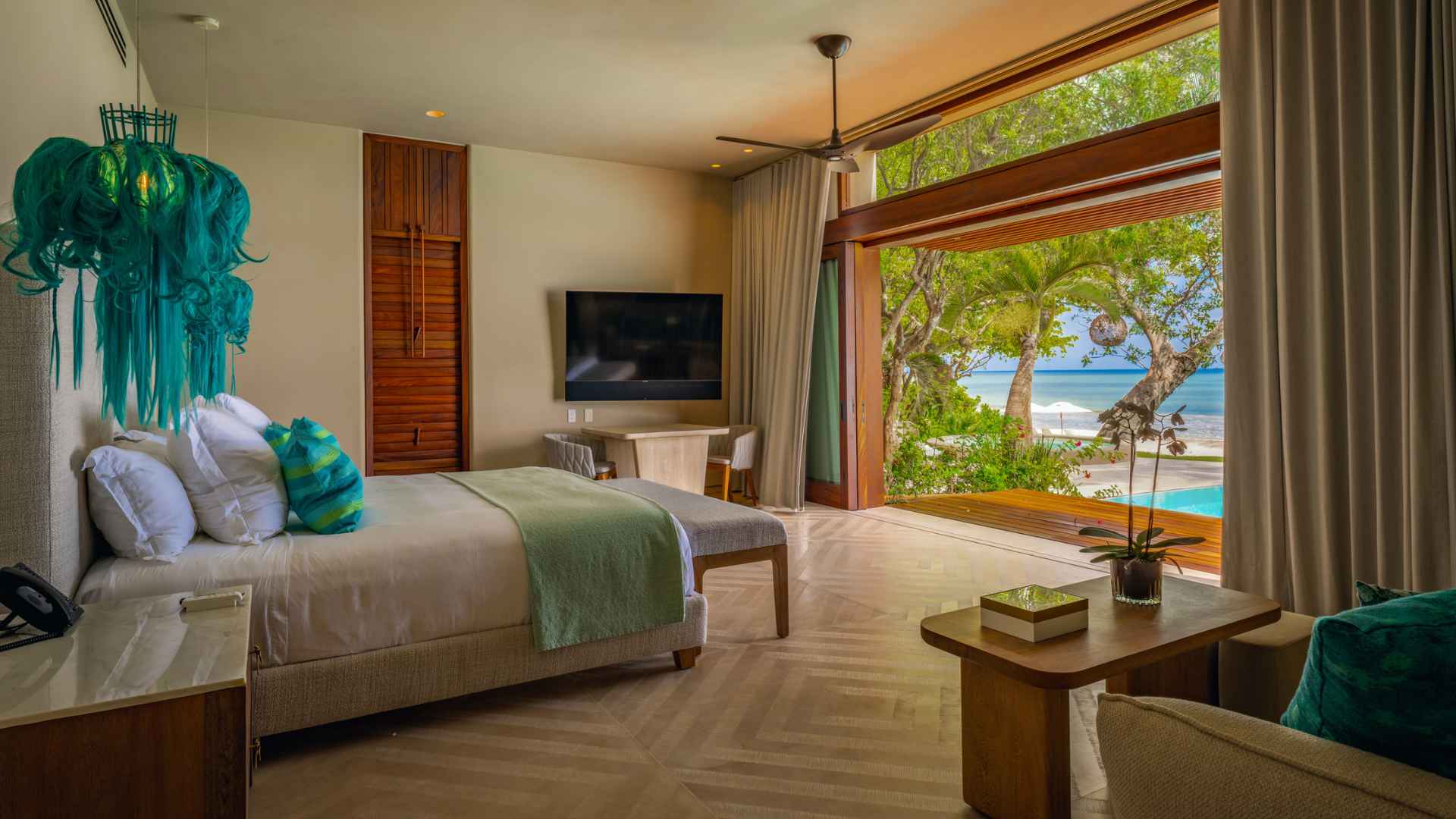 Akama - Punta Mita